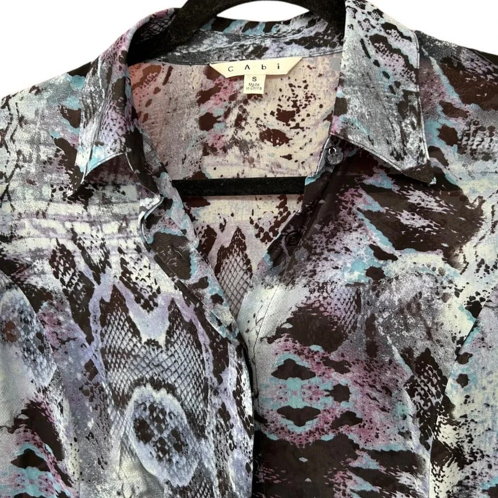 Cabi Women's Blue Python Snake Print Blouse Style… - image 4